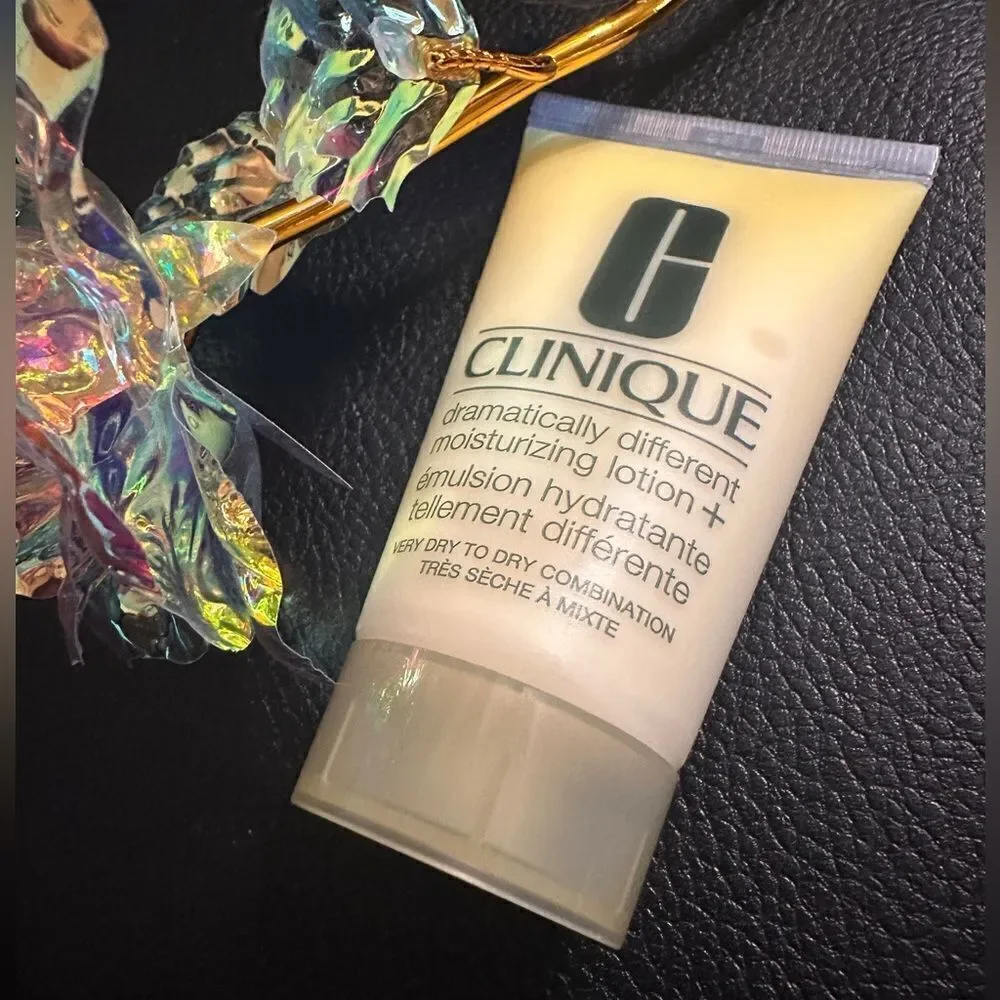 Clinique Dramatically Different Moisturizing Lotion+ 1.7 oz – New